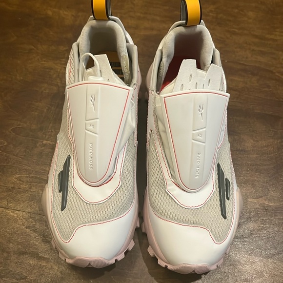 Reebok Experiment 4 Trail Fury
Pyer Moss Ash Lily - Picture 5 of 8